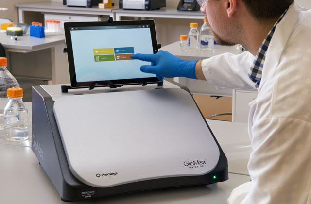 GloMax® Navigator Microplate Luminometer | Luminescence Plate